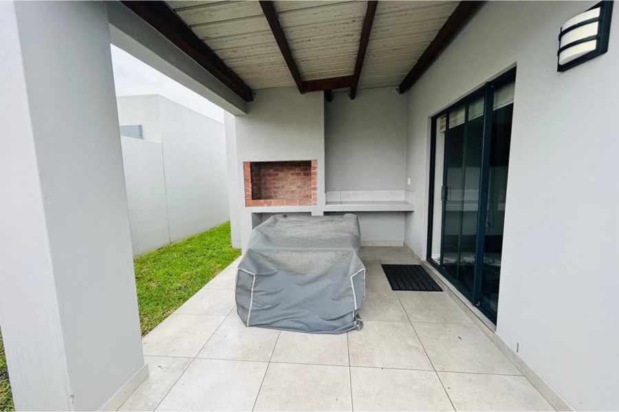 2 Bedroom Property for Sale in Aan de Wijnlanden Western Cape